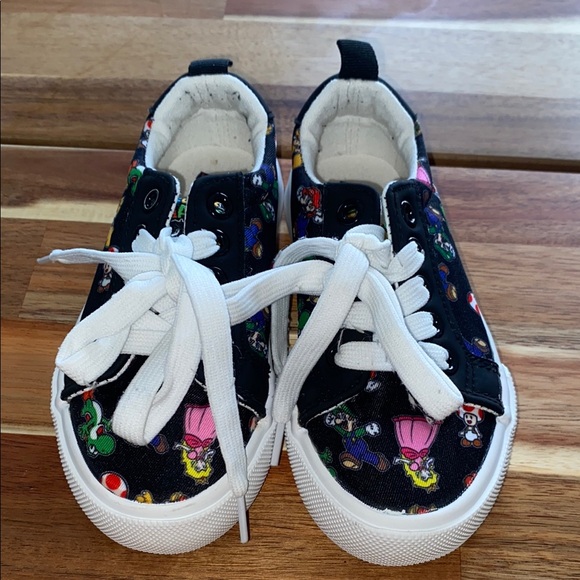 Kids Super Mario Sneakers - Picture 4 of 4